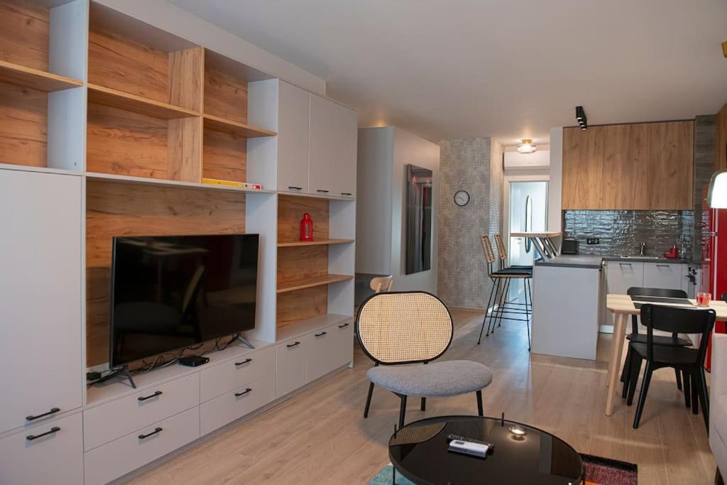 New York: A Spacious Modern Apartment With Parking Sofia Exteriör bild